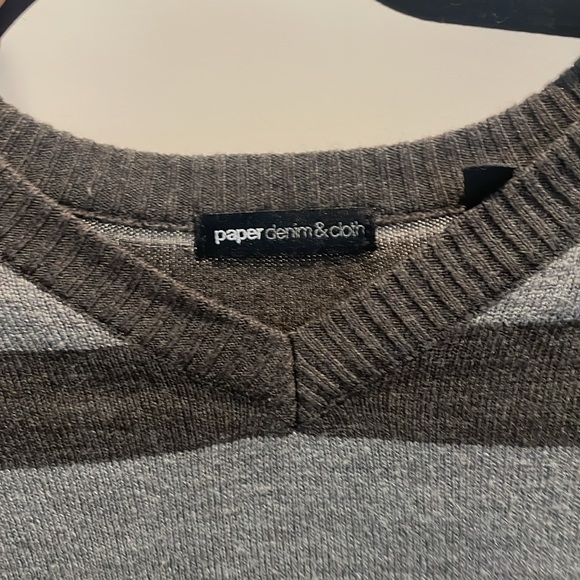 Men’s gray striped sweater - Picture 3 of 6